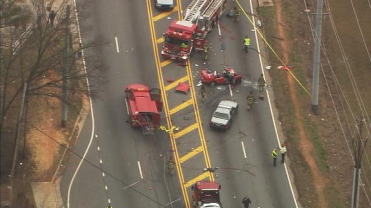 1 killed in Covington Hwy crash WSBTV