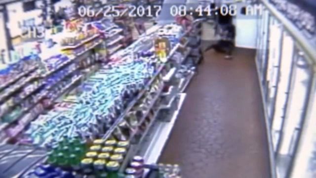 Police hope to find gunman seen dragging employee during robbery - WSB Atlanta