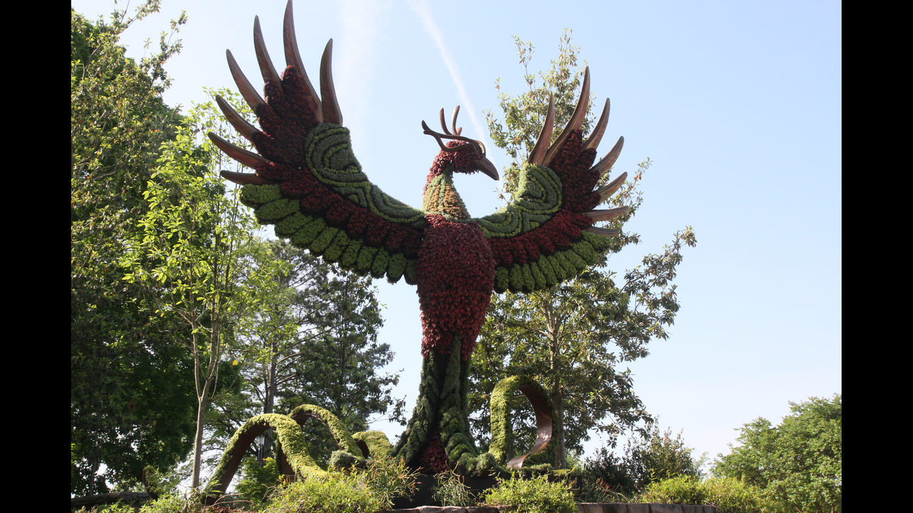 Imaginary Worlds Brings Dragon Mermaid To Botanical Garden Wsb Tv Only This Time They Re Even Bigger Photo By Nelson Hicks Wsbtv Com