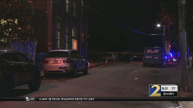 Man shot, killed outside apartment building after argument, police say ...